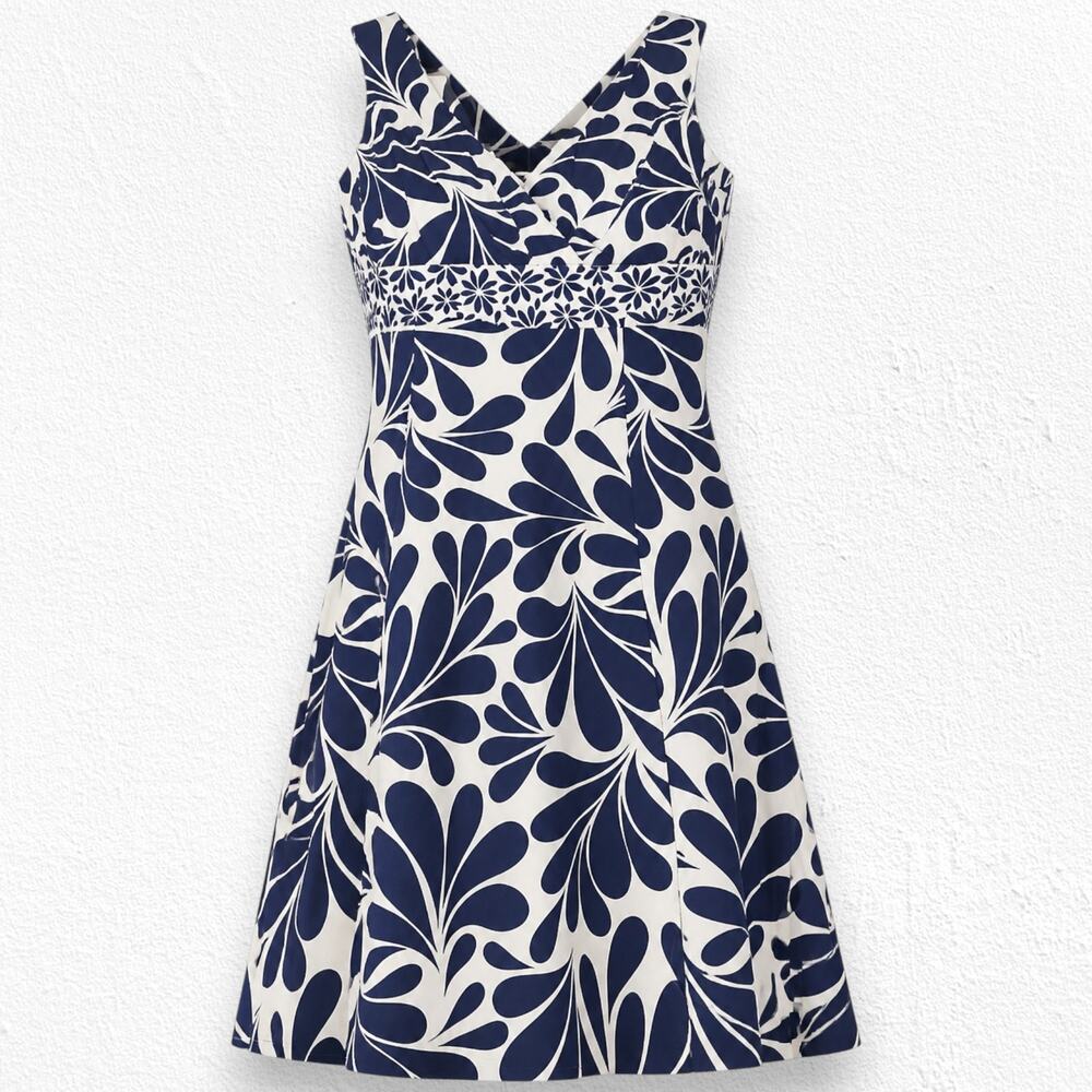 Boden Dress Navy White Floral Cotton Fit Flare Sleeveless Dress Size 10 WH182